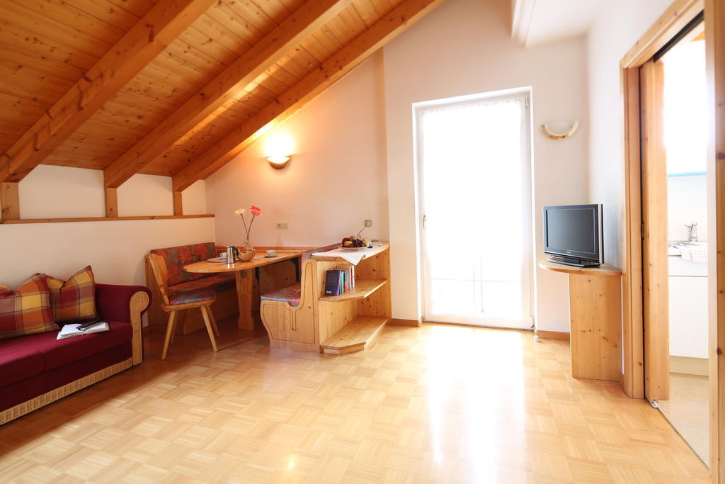 Residence Rose San Candido Room photo